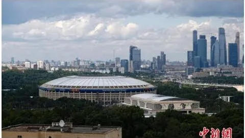 中国队网球联合杯首战以3-0完胜巴西，人民日报客户端记录胜利开篇