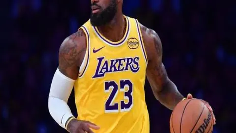 弗里克领导下的巴萨战绩斐然，成就已超瓜迪奥拉。