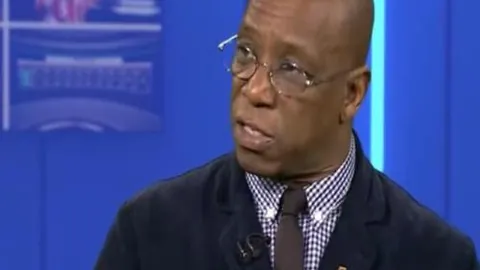 雄鹿三将得分20+，字母哥与欧文齐飞，击败独行侠